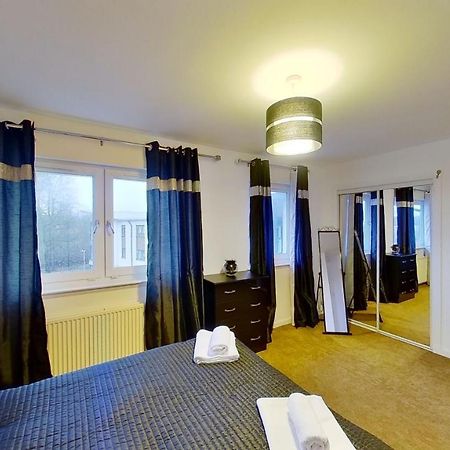 Orange Town House - Shaw Road, Only 6 Minutes To City Centre Aberdeen Eksteriør bilde