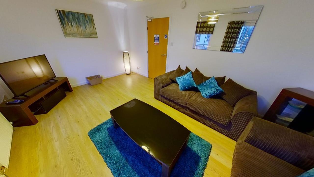 Orange Town House - Shaw Road, Only 6 Minutes To City Centre Aberdeen Eksteriør bilde
