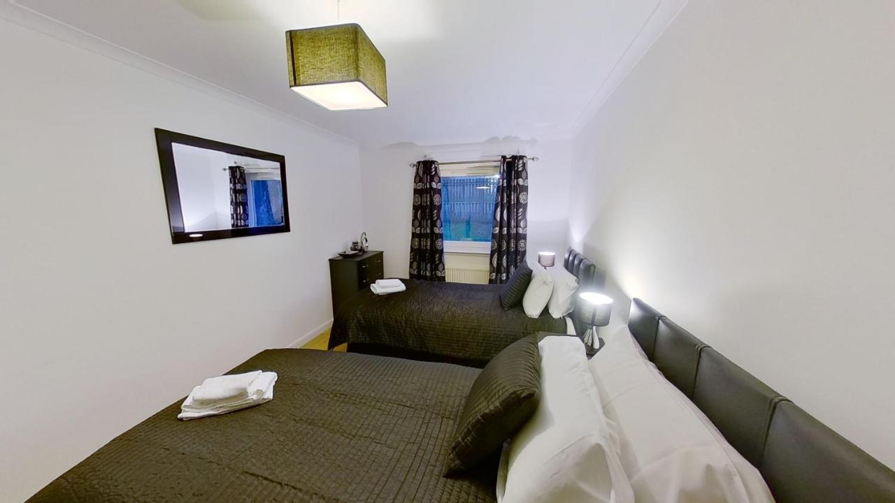 Orange Town House - Shaw Road, Only 6 Minutes To City Centre Aberdeen Eksteriør bilde